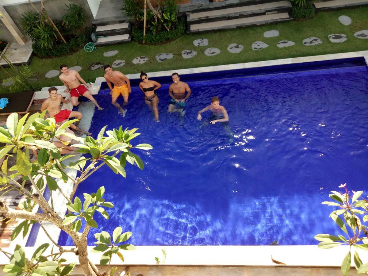Lila Loka Homestay Canggu Exterior foto